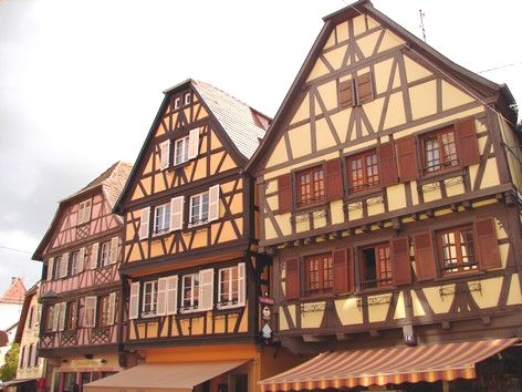 Obernai: maison  colombages sur la place du march